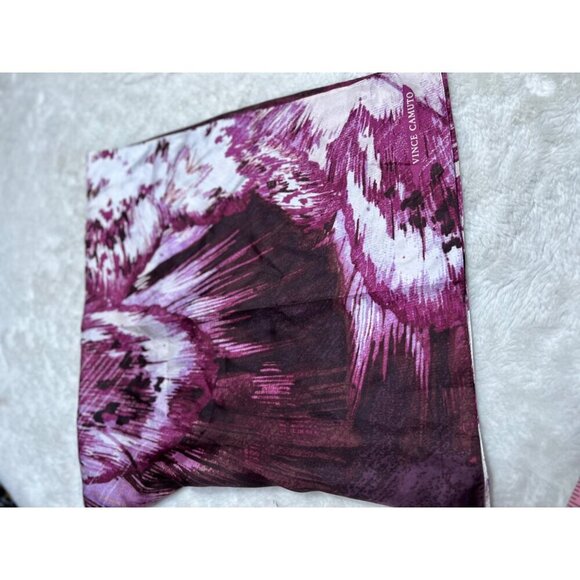 Vince Camuto multicolored big Flower scarf - Picture 7 of 7